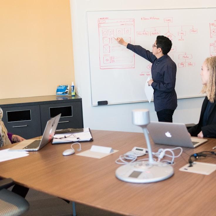 Collaborative mobile app development workflow